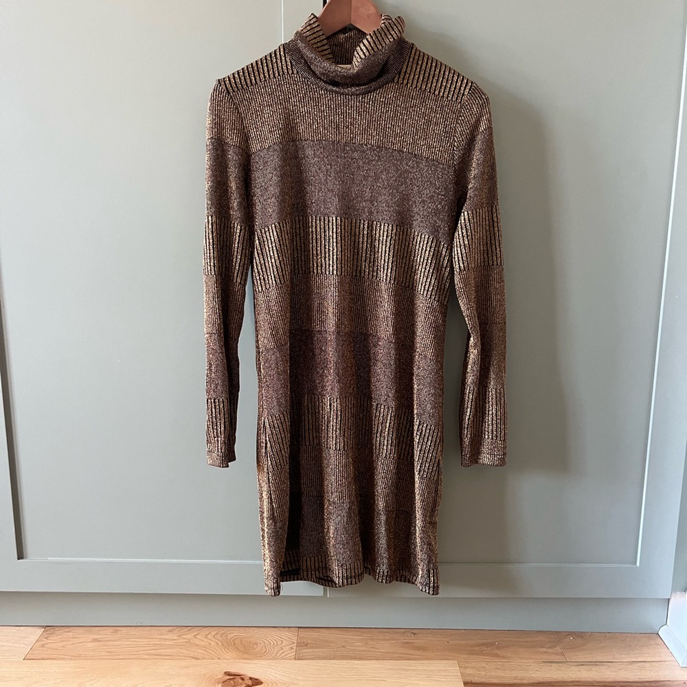 Annie 50 gold turtleneck dress - Picture 2 of 5